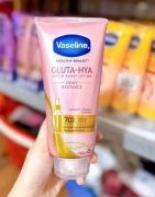 Dưỡng body Vaseline 70x hồng Thái Lan 290ml