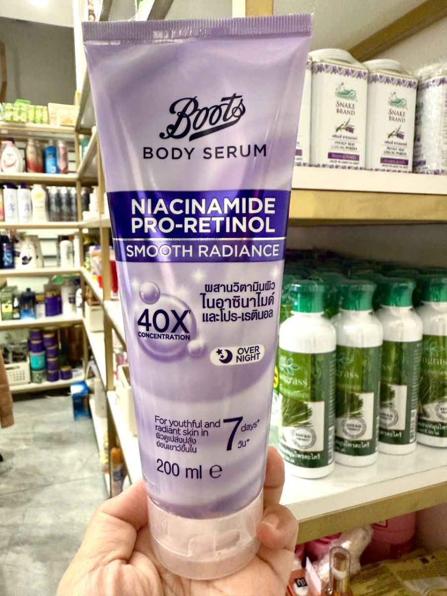 Dưỡng body Niacinamide Pro-retinol Boots Thái Lan 200ml